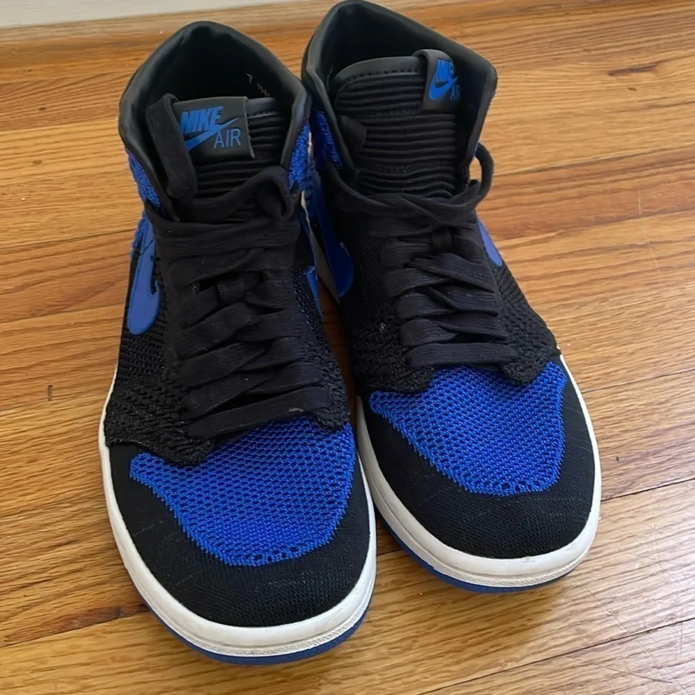 Nike 919702-006 Air Jordan 1 Retro High Flyknit Royal Black Youth 7Y Sneaker